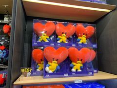-LINE FRIENDS Garosu-gil Flagship Store