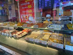 面包甜点陈列柜-四宜糕团店(南大街店)