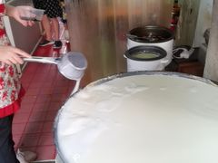 -云南大锅豆浆店