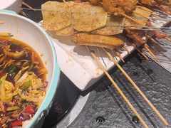 -卞二小串·鹤岗烧烤·坑烤(永定路店)