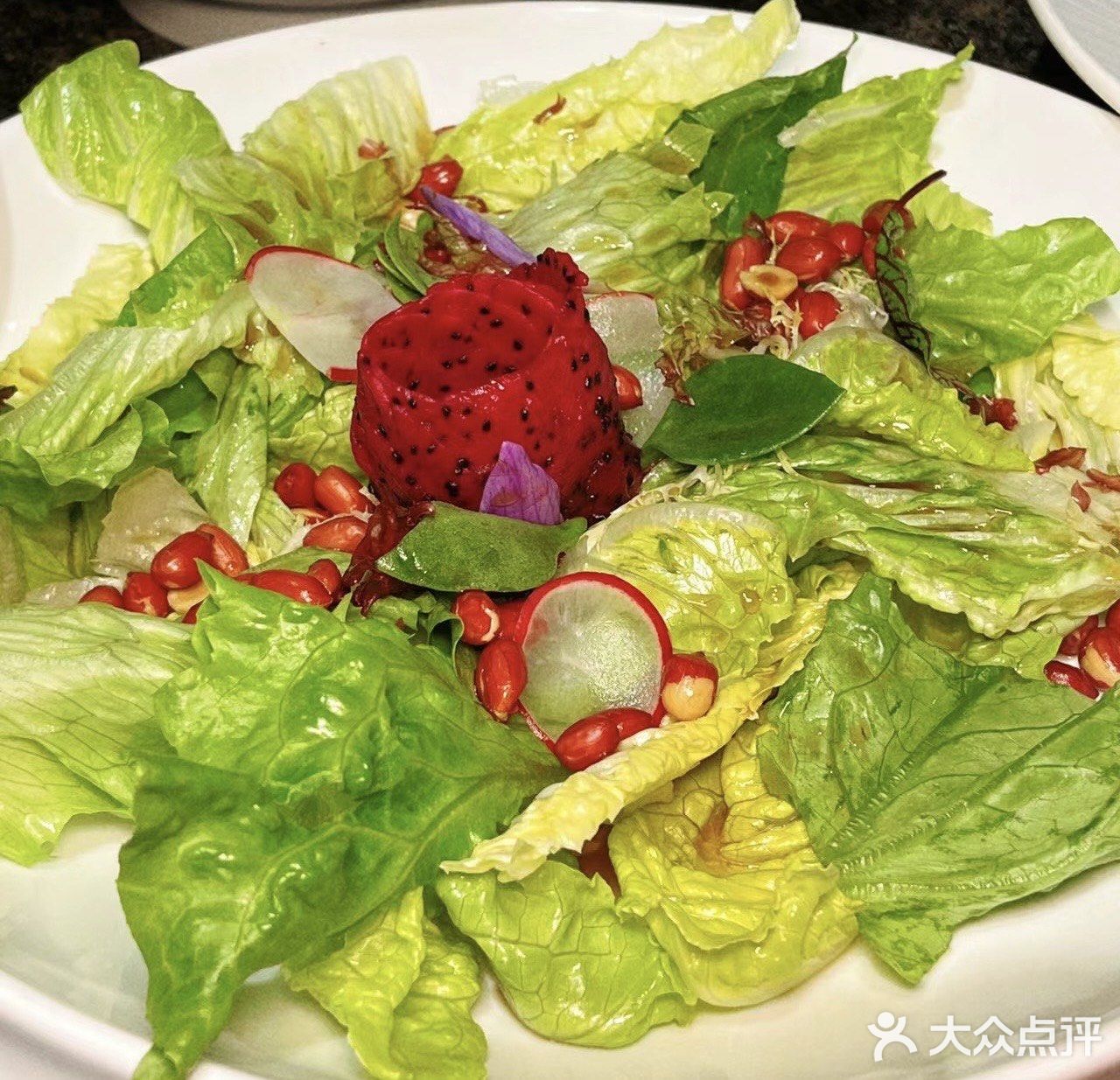 家里有客人是也会选择这里。烤鸭肉肥不腻，鸭饼也筋道