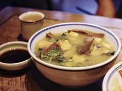 鸭血粉丝汤-香园茶社·金陵小灶(老门东店)