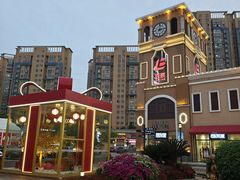 -百联奥特莱斯广场(武汉盘龙店)