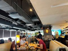 -大头虾越式风味餐厅(光明广场店)