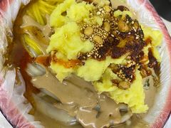 -嘎嘎香·大茶缸麻辣烫
