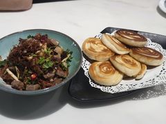 鱼腥草树皮拌牛肉-怡得观滇餐厅·地道昆明菜·1996(海埂大坝店)