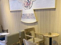-霸王茶姬(南强街店)