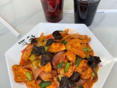 -何适山庄 ·可团建(水长城P2停车场店)