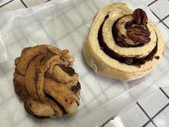 枫糖碧根果肉桂卷-River精品面包