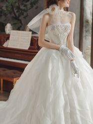 -艾米丽婚纱礼服
