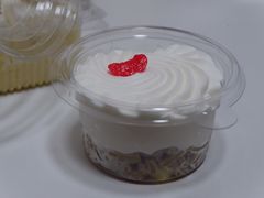 -红宝石·鲜奶小方·海派西点房(南丹店)