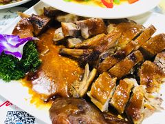 -鲤鱼塘农家山庄