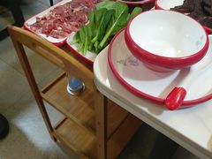 -毛辣果·贵州红酸汤牛肉火锅(西单店)