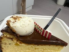 -HOT CRUSH趁热集合·现烤面包(上海环球港店)