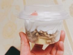 -红宝石·鲜奶小方·海派西点房(南丹店)