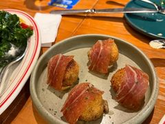 伊比利亚火腿炸白汁丸子-Laures·月桂西班牙碳烤餐厅(十尚坊店)