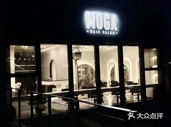 万年不变的就是我的发型，第一次烫发还是2012年
