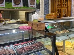 面包甜点陈列柜-新疆伊宁远征餐厅