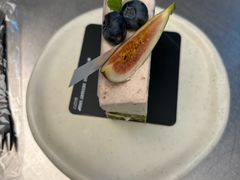 -W COLLECTIVE  DESSERT SHOP