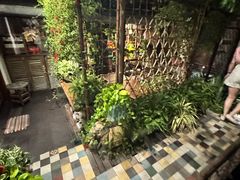 -Cuc Gach Quan Restaurant