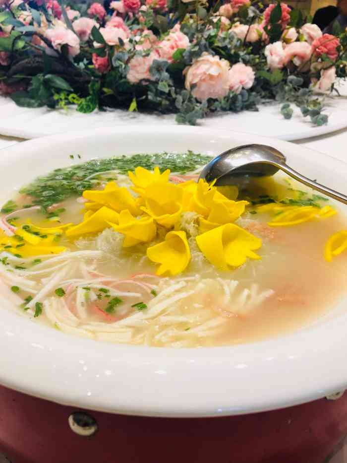 凯旋门七号会馆-"不怎么地.打电话打了好几次告诉我预约满了.