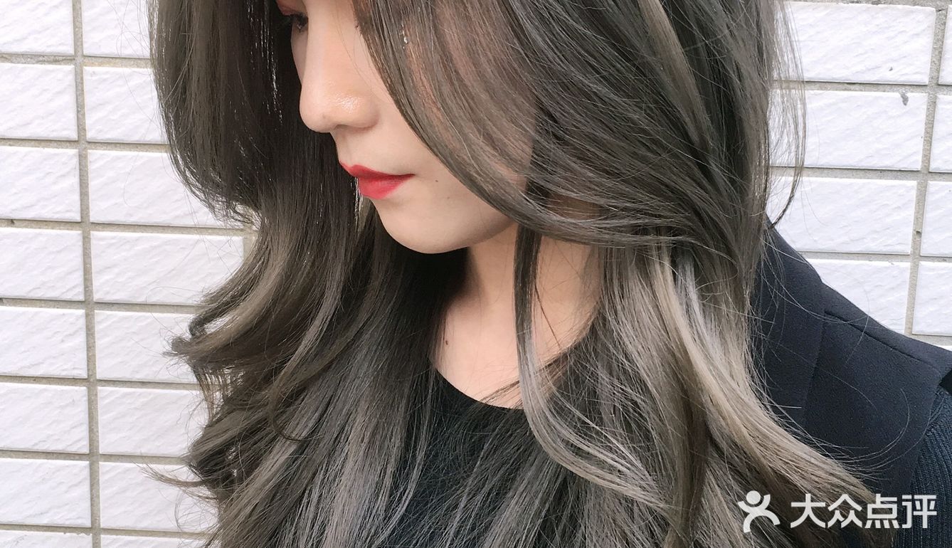 青木亚麻灰
