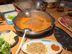 -苗阿哥酸汤牛肉火锅(体育场店)