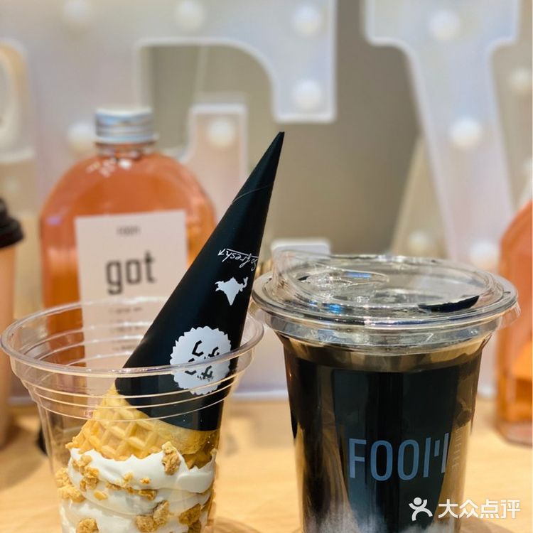 魔都探店｜FOOM黑拿铁&ZAKU魔都超人气网红泡芙