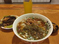-矮子粉店1985·长沙米粉(湘春路店)