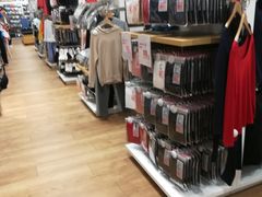 -优衣库(郑州丹尼斯大卫城店)