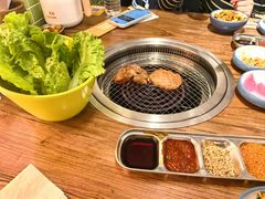 -明洞阿姨·韩式酱蟹烤肉·创意料理(三元桥店)