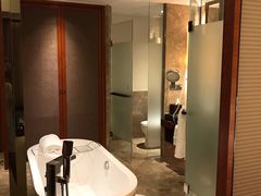 -三亚湾海居铂尔曼度假酒店