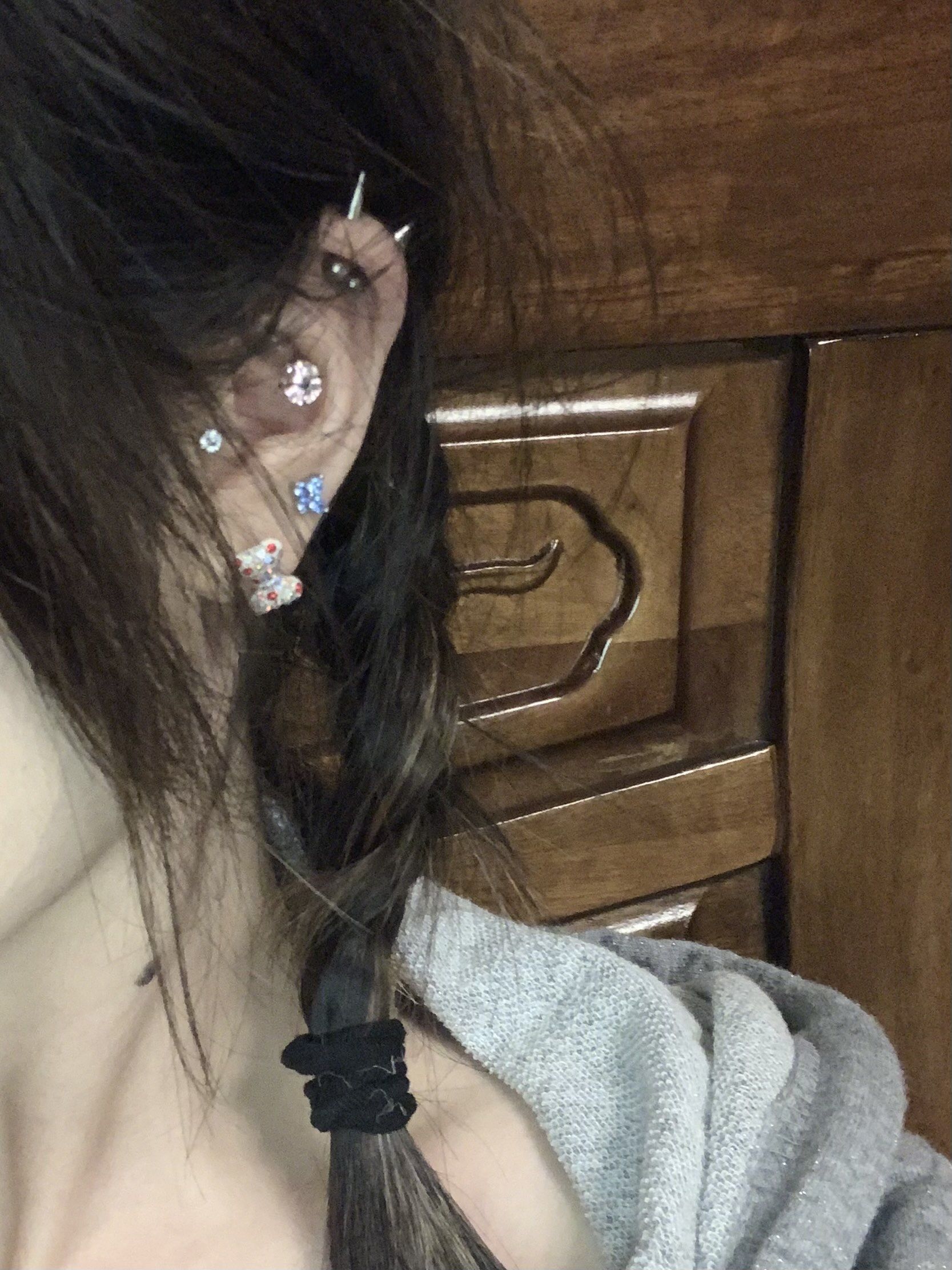 耳骨钉好好看啊