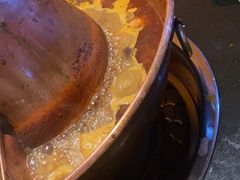 -果松木炭酸菜铜火锅·外婆参鸡汤