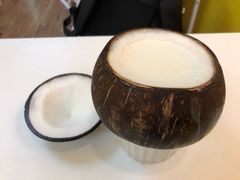 -志龙皇冠吃货椰子铺