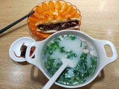 -金诚张妈妈羊汤·驴肉火烧(旧宫佳和园店)