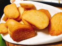 炸馍片-清真·海清斋铜锅涮肉牛羊肉小炒泡馍(大雁塔店)