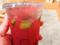 莓果气泡-Manner Coffee(芮欧百货店)