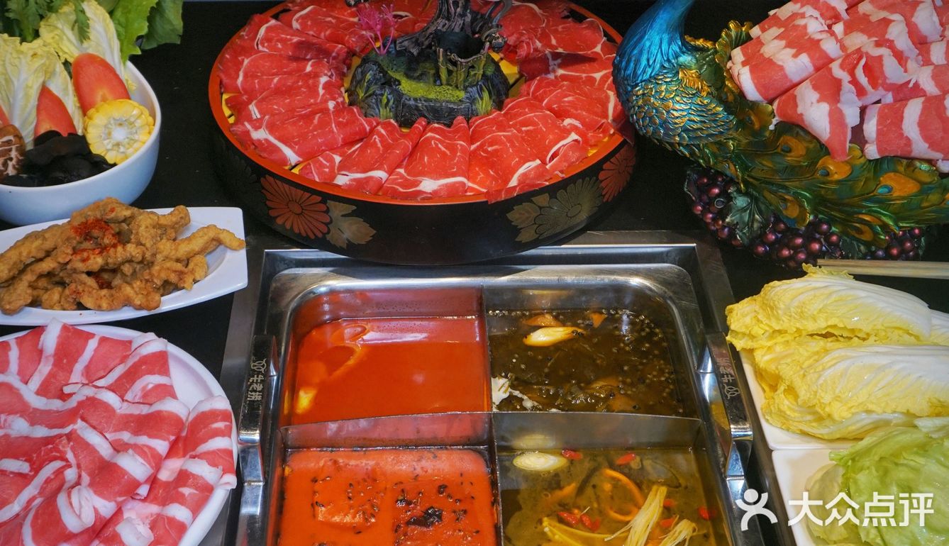 大口炫肉的过瘾四宫格|鸭血豆腐|扯面随便吃