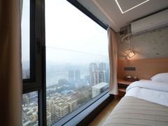 -闲隅江景艺术酒店(解放碑洪崖洞总店)