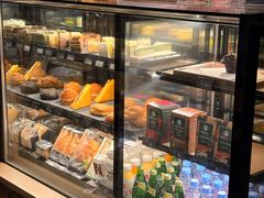 -星巴克臻选(南京金茂览秀城店)