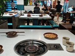 大堂-贵府酸汤牛肉火锅·贵州老字号(飞山街店)