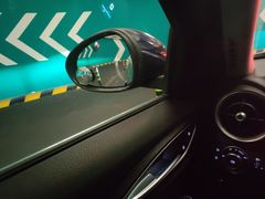 -兴业太古汇·停车场