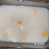 夏天就应该来碗冰冻的芒果椰奶果冻