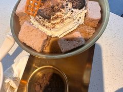 -茅草房·河畔园林火锅