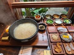 -银米·云南传统过桥米线(双廊黑金冠店)