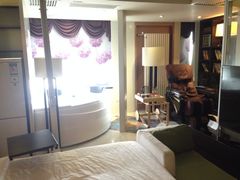 iphone_upload_pic-喜鹊愉家酒店(郑州曼哈顿博览中心地铁站店)