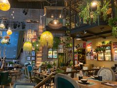 大堂-临界音乐酒馆·小龙虾·江湖菜(华熙LIVE·鱼洞店)