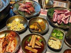 -草家酱蟹炭火烤肉店(珲春南路二店)