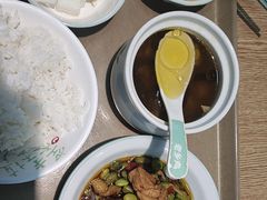 -老乡鸡(上海品尊国际中心店)